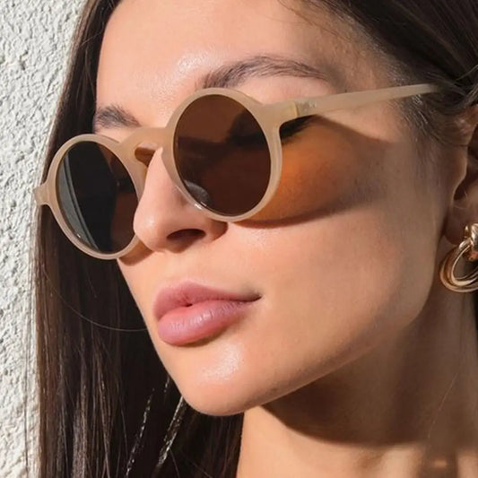 Óculos de sol redondos de luxo para mulheres, de marca designer, estilo vintage, com armação pequena preta. Óculos coreanos para dirigir e viajar, com proteção UV400.